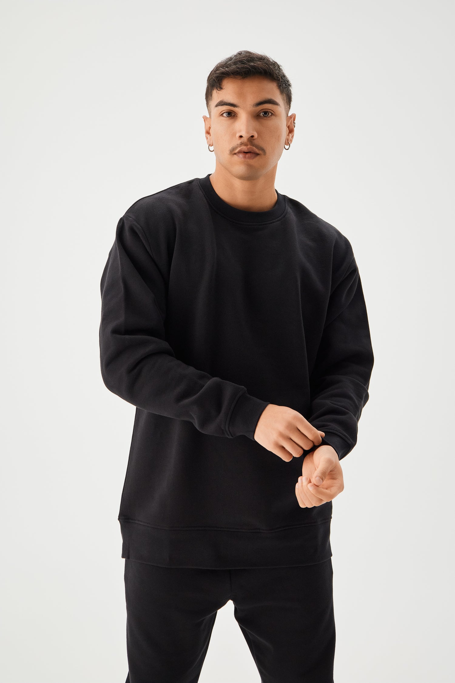 Men wearing Sweatshirt Front view